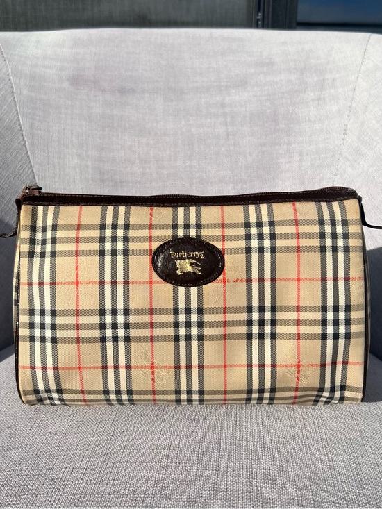 Burberry Handbags - Burberrys plaid pouch cosmetic bag clutch